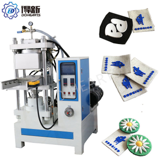 Kundenspezifisches Logo 3D PVC-Weichgummi-Patch-Silikon-Wärmeübertragungs-Etiketten-Maschine